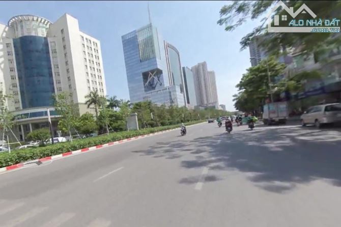 Cực hiếm, nhà đẹp Ngay nút giao Hoàng Quốc Việt,Bưởi, Lạc Long Quân nhỉnh 7 Tỷ - 2