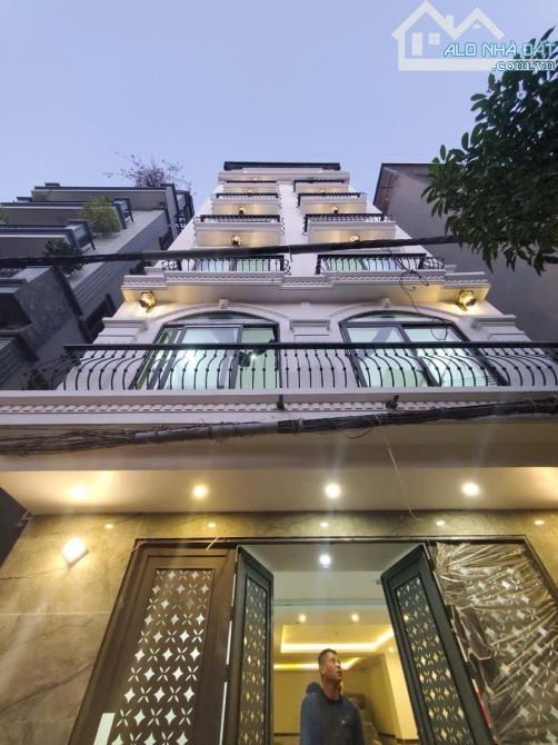 CẦN BÁN TÒA NHÀ 7 TẦNG - 100M - FULL 28 PHÒNG - THANG MÁY . GIÁ CHỈ : 22.8 TỶ - 2