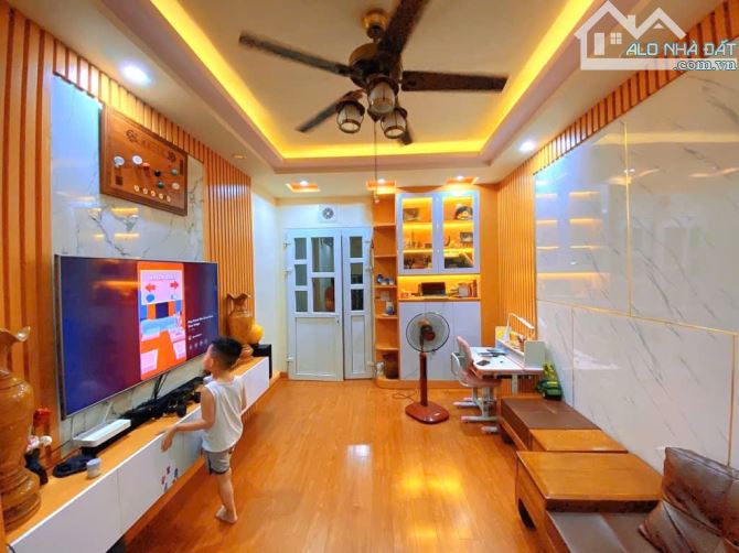 Bán nhà mặt phố Mai Dịch, 20,9 tỷ, 46m2, 5PN, 4WC, giá tốt, uy tín, Q. Cầu Giấy, HN - 2