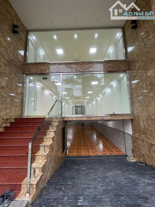 Cần bán gấp nhà lô góc Phố Trần Thái Tông 200m2 8 tầng nổi 1 hầm mặt tiền 16m giá 160 tỷ - 2