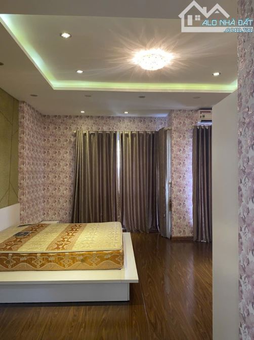 Gấp bán nhà 5 tầng mặt tiền đường Huỳnh Tấn Phát - 3