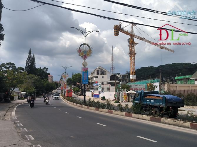 Bán biệt thự 652m2 mặt tiền Ba Tháng Tư P 3 , cửa ngõ thành phố , cung đường thương hiệu . - 3