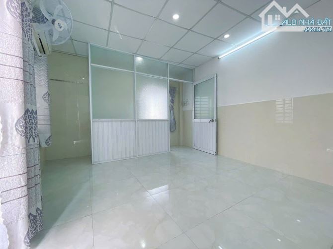 BÁN NHÀ TRỆT LẦU HẺM 49 ĐƯỜNG QUANG TRUNG SÁT ĐƯỜNG - 3