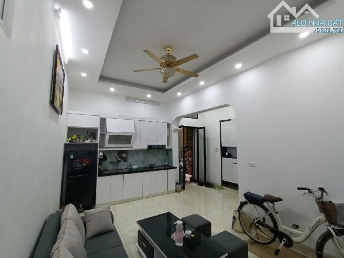 BÁN NHÀ TRẦN KHÁT CHÂN 32m - 3 BƯỚC RA PHỐ - OTO ĐỖ ĐẦU NGÕ - HÀNG HIẾM- NHỈNH 5 tỷ - 3