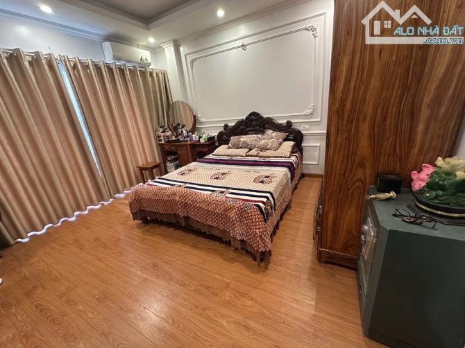 BÁN NHÀ LÔ GÓC Ô TÔ MẶT NGÕ PHỐ BỒ ĐỀ -1 NHÀ RA HỒ SINH THÁI - 55M2 GIÁ CHỈ NHỈNH 13 ĐỒNG - 3