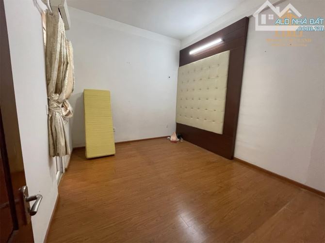 BÁN NHÀ 3 LẦU ĐƯỜNG LÝ CHÍNH THẮNG. DT:6x17,7M. GIÁ: 7,5 TỶ - 3