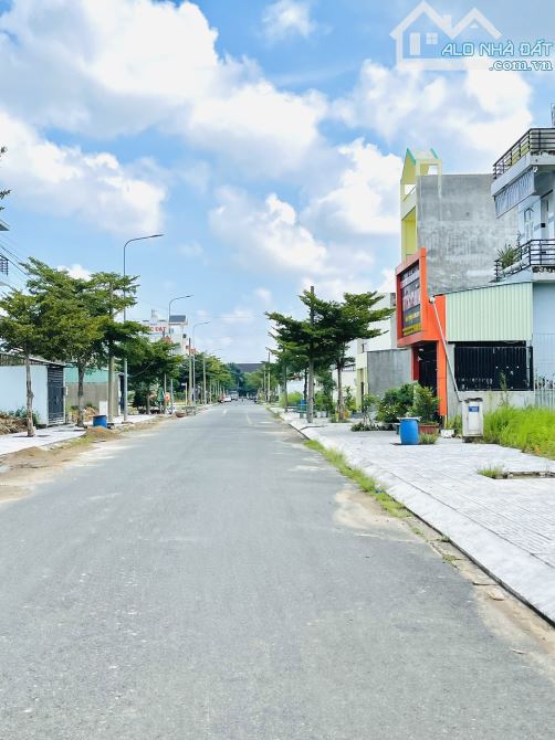 Chính chủ gửi bán cặp liền kề KDC Tân Đô (Hương Sen Graden) sổ hồng gốc - 3