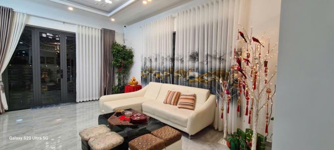 Chủ Ngộp Bán Gấp Villa Góc Hai Mặt Tiền 200m2 Ngang 10m Đường Vạn Hạnh Giá Chỉ 8,5 Tỷ - 3