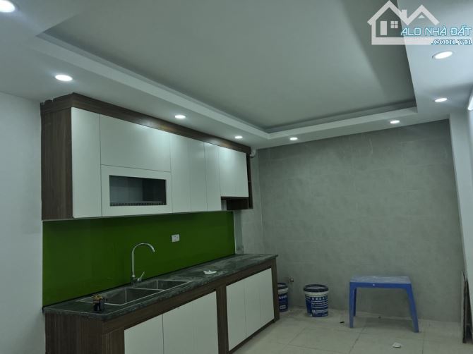 Bán Nhà: Tựu Liệt, 40m2, oto đỗ của 4 tầng, lô góc. Hơn 5 tỷ - 3