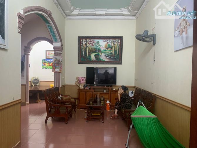 nhà 2 tầng ngõ Nguyễn Đức Cảnh - 3