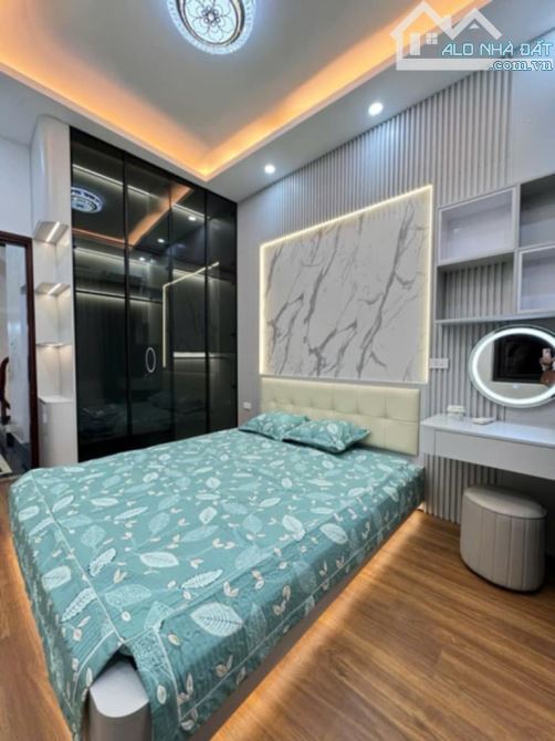 TRẦN PHÚ - HÀ ĐÔNG. LÔ GÓC - CẠNH HỒ - NHÀ ĐẸP - THANG MÁY - KINH DOANH - OTO TRÁNH. NHỈNH - 3