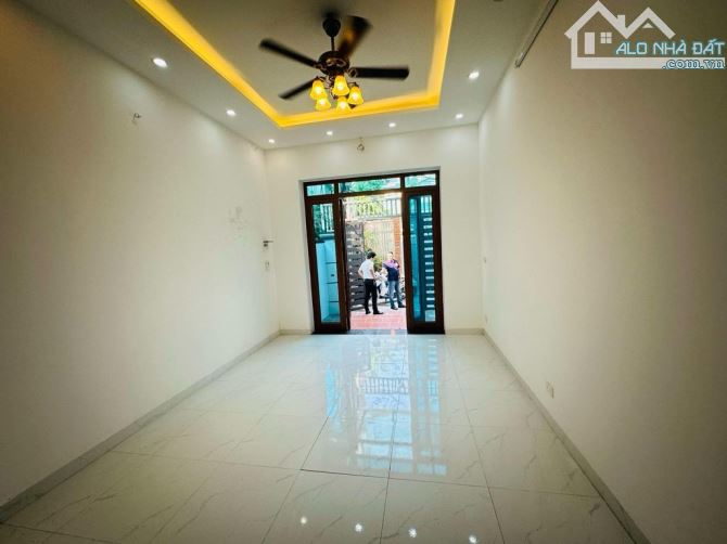 🔥 VĨNH HƯNG 💥 BÁN NHÀ ĐẸP - Ở NGAY - GẦN PHỐ - Ô TÔ ĐỖ GẦN - 3