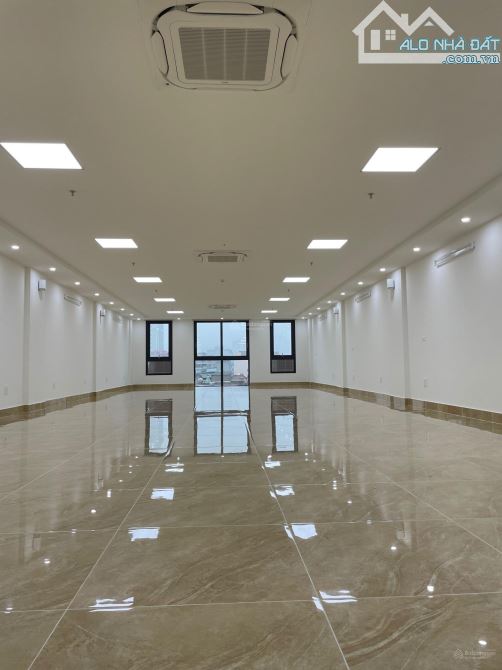 Cần bán gấp nhà lô góc Phố Trần Thái Tông 200m2 8 tầng nổi 1 hầm mặt tiền 16m giá 160 tỷ - 3