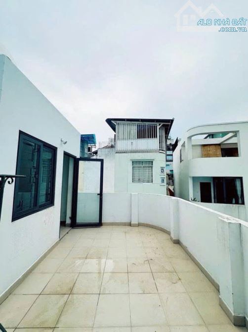 NHÀ 4 TẦNG TRUNG TÂM QUẬN 1 - Cách Bùi Viện 100m. - 3