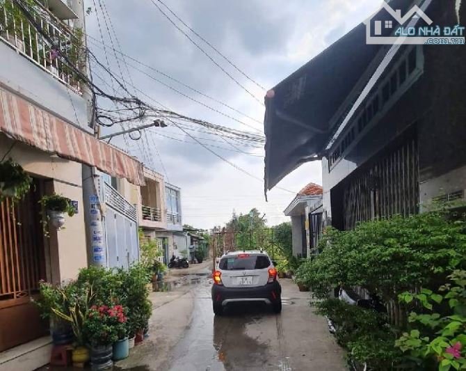 Bán gấp nhà mới đường Kinh Dương Vương, sát bên Aeon mall Bình Tân, 43m2, nhỉnh hơn 3tỷ