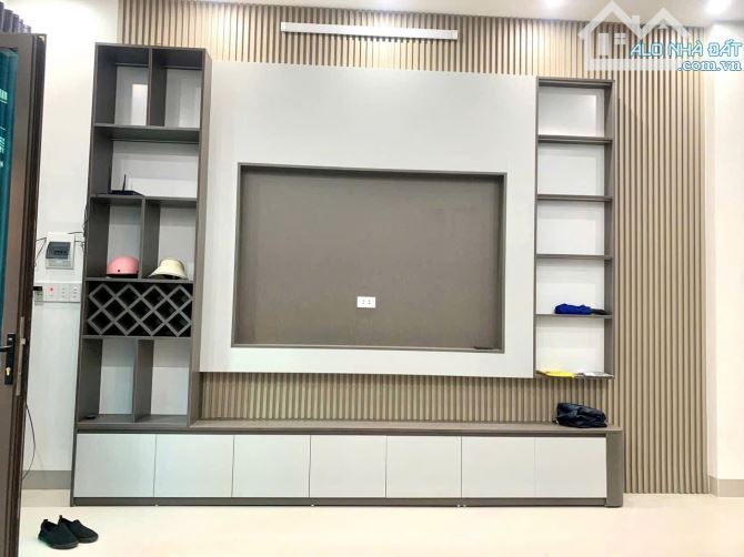 NHÀ 3 TẦNG PHỐ NGÔ QUYỀN TP HẢI DƯƠNG  🌎Diện tích : 52m2 🏛️Mặt tiền : 4,42m - 4