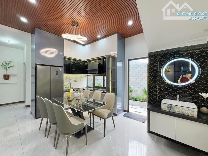 Bán nhà 2 tầng sân vườn villa, không gian riêng tư, yên tĩnh. Kiệt HOÀNG DIỆU - 4
