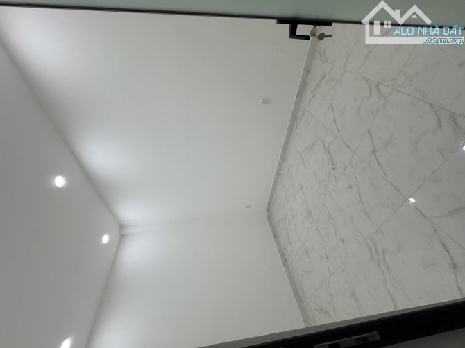 Ngang 4 tỷ có nhà mới 2 tầng 3 PN - 76m2 - 4x19 - HXH - Ngay Bà Hom - Giáp Quận 6 - 4