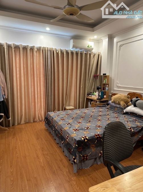 BÁN NHÀ LÔ GÓC Ô TÔ MẶT NGÕ PHỐ BỒ ĐỀ -1 NHÀ RA HỒ SINH THÁI - 55M2 GIÁ CHỈ NHỈNH 13 ĐỒNG - 4