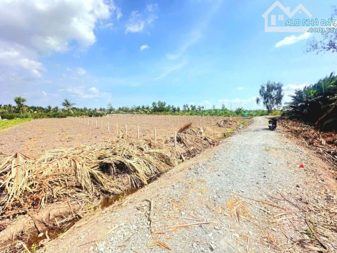 Hàng Vip, chỉ 999tr sở hữu 1000m2 đất vườn chuyển thổ view kênh - 4