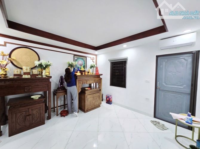Nhà đẹp Hồ Tùng Mậu 48m. 5 tầng. Gần trường đại học lớn. Giao thông thuận tiện. 8,8 tỷ - 4