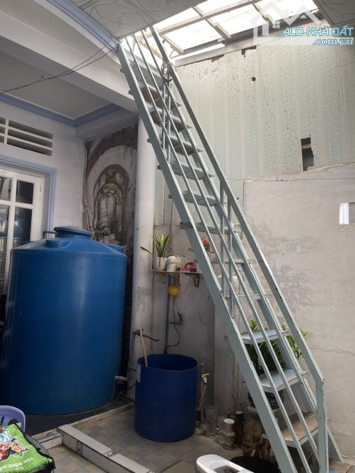BÁN NHÀ + CƠ SỞ SẢN XUẤT NƯỚC SUỐI – HẺM XE TẢI, THỔ CƯ, GIẤY TỜ ĐẦY ĐỦ - 4