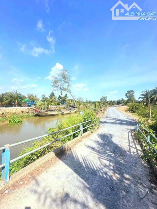 Hàng Vip, chỉ 999tr sở hữu 1000m2 đất vườn chuyển thổ view kênh - 5