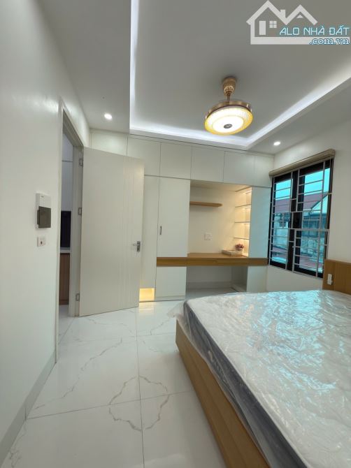 Bán nhà Hoàng Quốc Việt 65m 6T mt5.2m giá chỉ 21.5 tỷ - 5