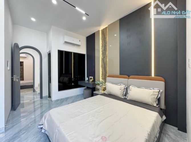 CHỈ HƠN 4 TỶ CÓ NGAY NHÀ ĐẸP TT THANH KHÊ - NGANG RỘNG - KIỆT Ô TÔ - DÒNG TIỀN ỔN ĐỊNH - 5