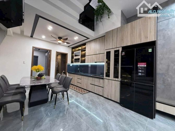 BÁN NHÀ 3 TẦNG MẶT TIỀN ĐƯỜNG HOÀ MINH 14- GẦN BIỂN- NGAY TRƯỜNG HỌC-DT 80M2- CHỈ 6,25 TỶ - 5