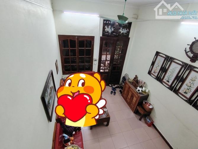 BÁN NHÀ NGUYỄN VĂN CỪ - Khu Cán Bộ -4 tầng -Oto ngang cửa- 41m2- chỉ nhỉnh 10T - 5