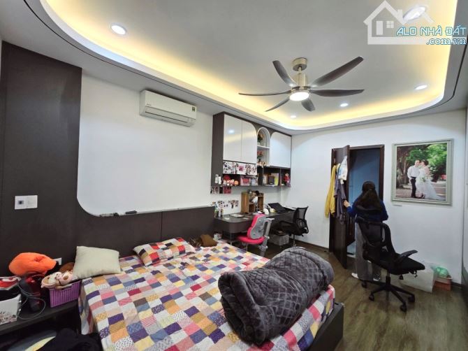 Nhà đẹp Hồ Tùng Mậu 48m. 5 tầng. Gần trường đại học lớn. Giao thông thuận tiện. 8,8 tỷ - 5