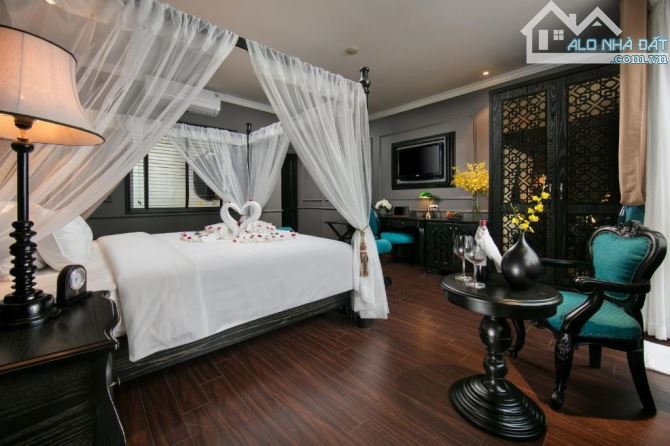 Bán tòa khách sạn mặt phố cổ Lò Sũ, 320m2 x 13 tầng, mặt tiền 9m, 80 phòng - 352 tỷ - 5
