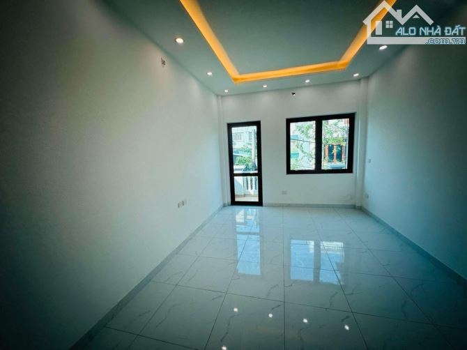 🔥 VĨNH HƯNG 💥 BÁN NHÀ ĐẸP - Ở NGAY - GẦN PHỐ - Ô TÔ ĐỖ GẦN - 5