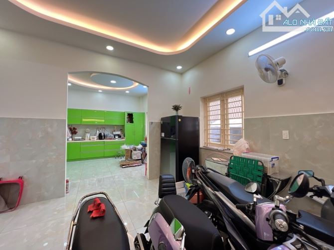 MẶT TIỀN NGUYỄN VĂN LINH - TÂN THUẬN TÂY Q7 - 152M2 NGANG 8M - DÒNG TIỀN SẴN - CHỈ 16 TỶ - 6