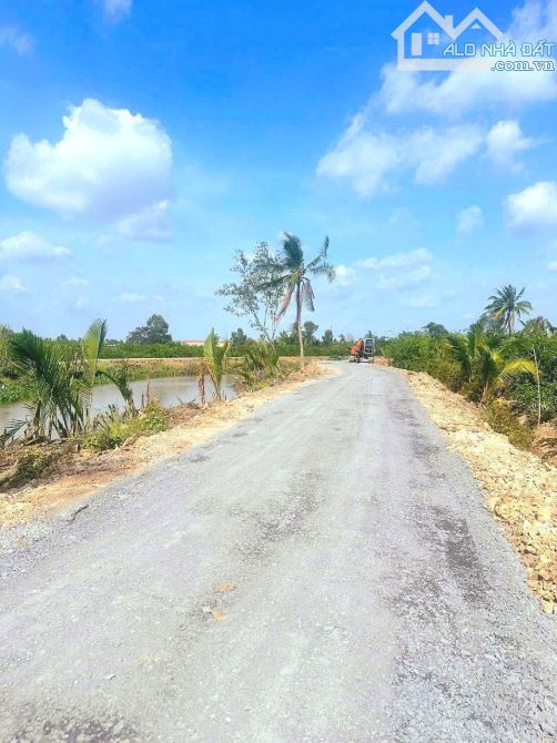 Hàng Vip, chỉ 999tr sở hữu 1000m2 đất vườn chuyển thổ view kênh - 6