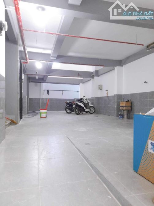 Tòa nhà HXH _ P14 Gò Vấp. DT 140m2. 6 tầng có thang máy. Ngang 8.5m nở hậu. 18.5 tỷ - 7