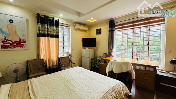 Biệt thự 4 tầng Lạch Tray (gần ĐHHH) - 180m2 - sân vườn, hồ cá Koi - giá cực tốt - 7
