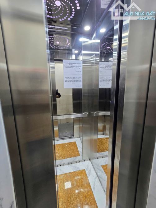 NHÀ 3 LẦU ST , 8PN CÓ THANG MÁY THU NHẬP 45TR/TH NGUYỄN THỊ THẬP Q7 - 8