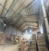 CHO NHÀ THUÊ XƯỞNG GẦN 2000m2 P.TÂN HOÀ ĐƯỜNG XE CÔNG