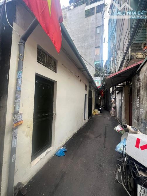 ĐẤT VUÔNG VẮN - NGÕ THÔNG TỨ TUNG - LÔ GÓC - 30M RA Ô TÔ TRÁNH - PHÙ HỢP XÂY CCMN