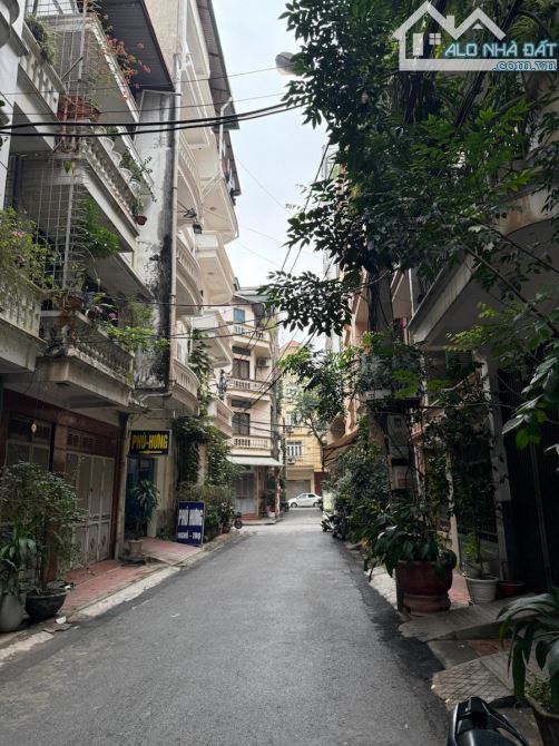 BÁN TÒA VĂN PHÒNG PHÂN LÔ PHỐ QUAN NHÂN – 9 TẦNG – THANG MÁY – KHU VIP