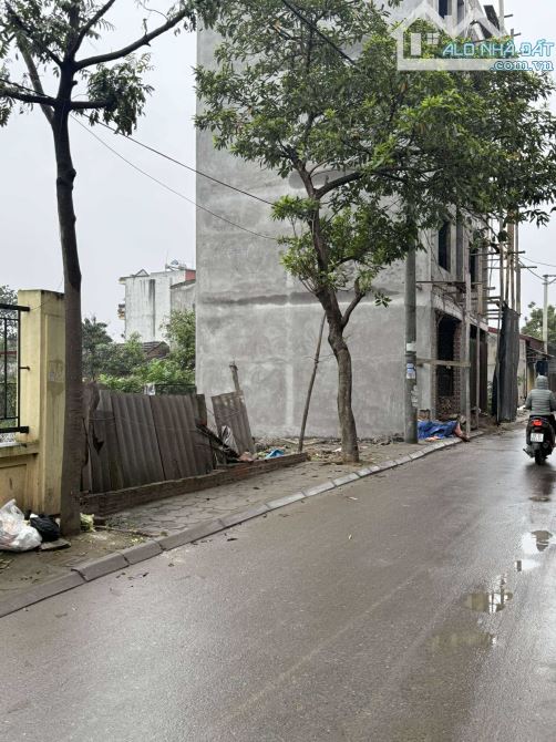 Đất Cửu Việt, Trâu Quỳ, ngõ thông, ô tô tải chạy. Giá 4.98 tỷ