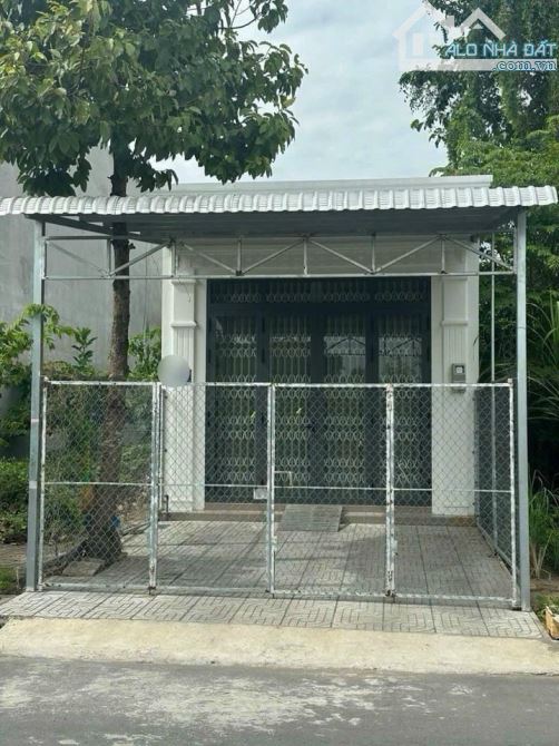 Bán gấp căn nhà 96m2 1 xẹt Tỉnh Lộ 8 Thị Trấn Củ Chi giá 850 triệu
