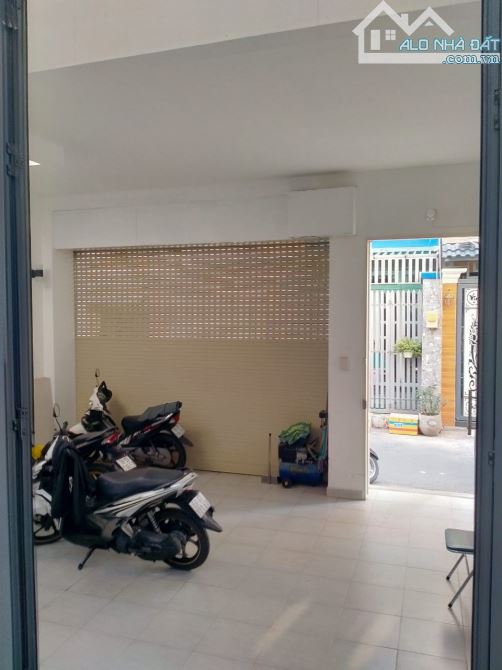 CHDV HXH 5M LÊ VĂN THỌ -P11, DT : 6m x 22m ,3 LẦU, 17P,60TR/THÁNG , GIÁ : 12.5 TỶ