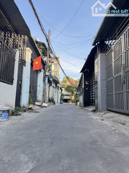 NHÀ 90M2 HẺM Ô TÔ - P.LINH TÂY TP.THỦ ĐỨC - GIÁ TỐT