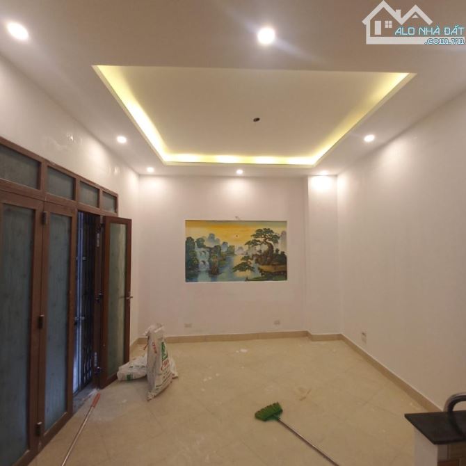 BÁN NHÀ KIM GIANG, HOÀNG MAI, NGÕ 3GÁC TRÁNH, GẦN Ô TÔ, 30M2, 6.2TỶ(CTL)