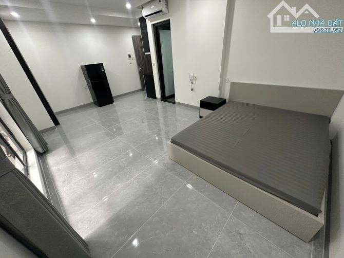 Cho Thuê CCMN 22 Tôn Thất Tùng Đống Đa 30m2 Studio Ban Công Cửa Sổ Thang Máy Gần Chợ