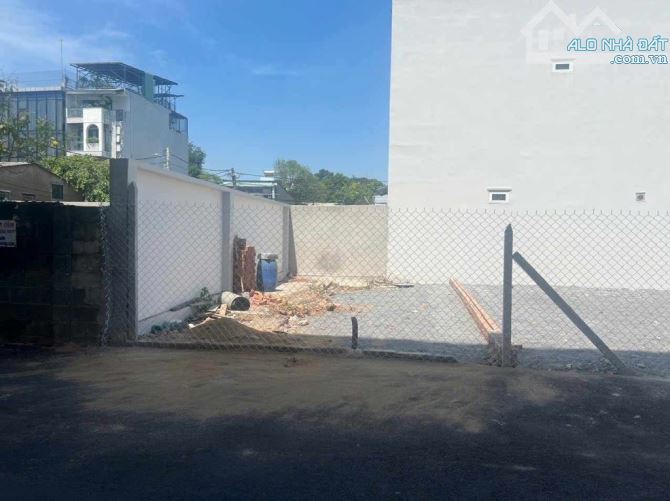 Lô đất 10 x 10m. Hoàng diệu 2. Thủ đức.