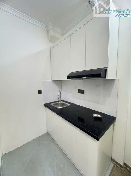 NGÕ 235 PHỐ YÊN HÒA. Q, CẦU GIẤY. 55 M2. TÒA CCMN LÔ GÓC 10 PHÒNG KHÉP KÍN. GIÁ 13 TỶ.